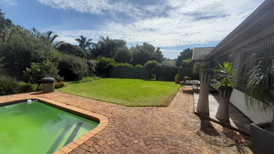 6 Bedroom Property for Sale in Glen Marais Gauteng