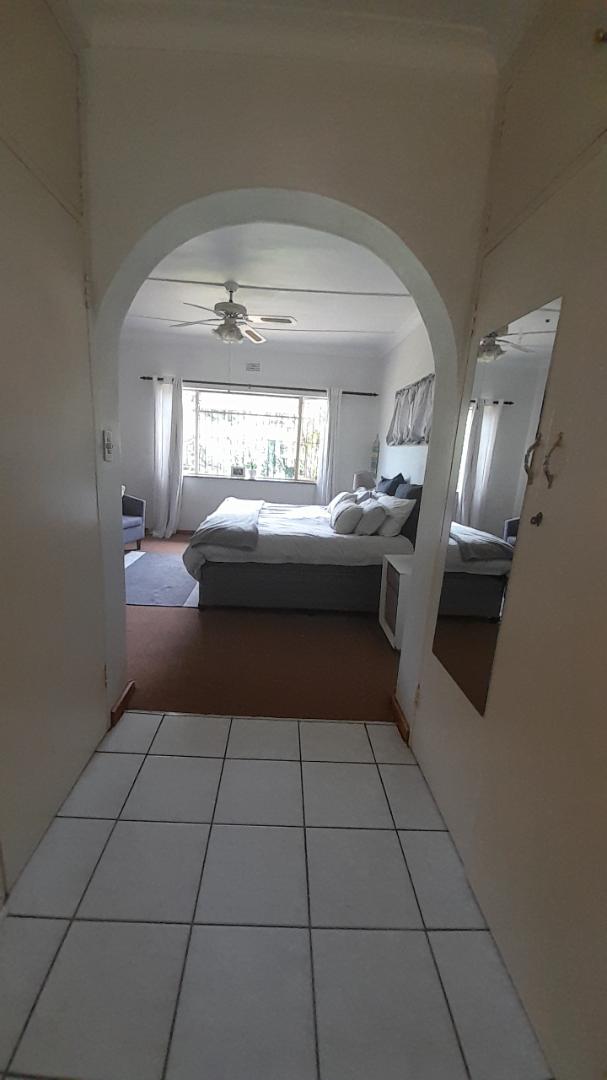 6 Bedroom Property for Sale in Glen Marais Gauteng