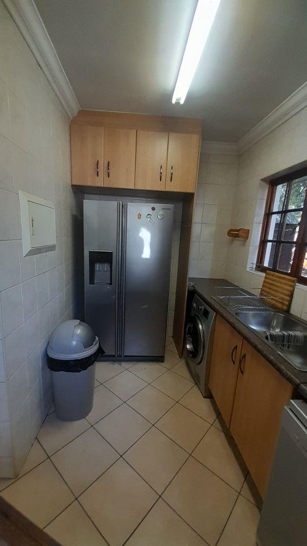 6 Bedroom Property for Sale in Glen Marais Gauteng