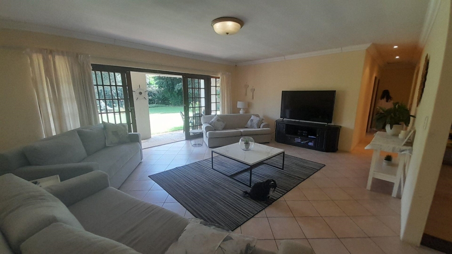 6 Bedroom Property for Sale in Glen Marais Gauteng