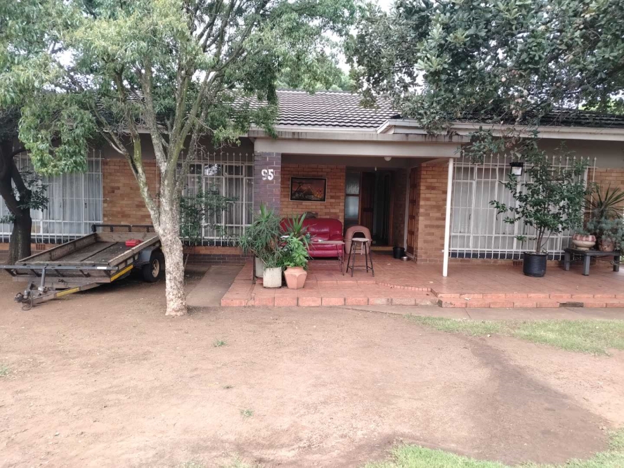 6 Bedroom Property for Sale in Kempton Park Ext 1 Gauteng