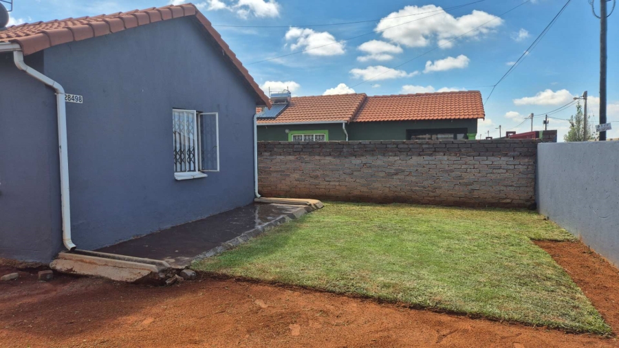 2 Bedroom Property for Sale in Protea Glen Gauteng