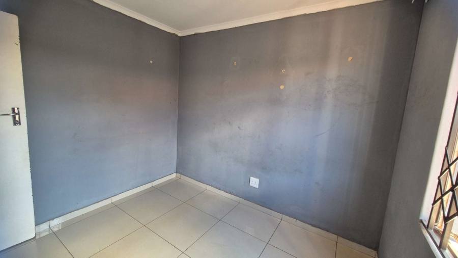 2 Bedroom Property for Sale in Protea Glen Gauteng