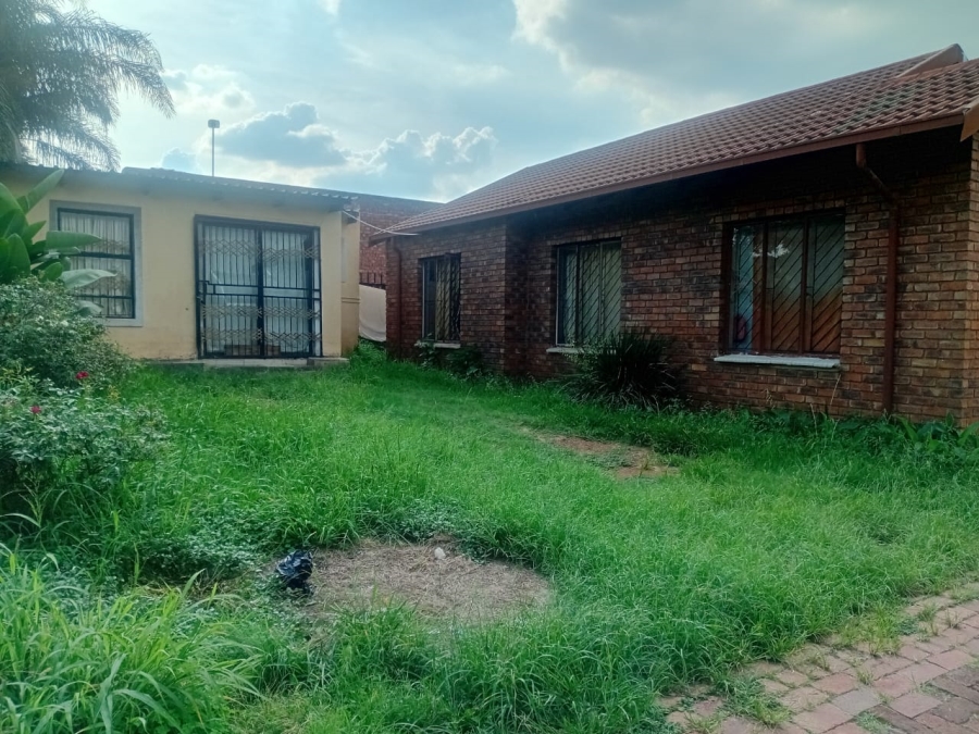 3 Bedroom Property for Sale in Jan Niemand Park Gauteng