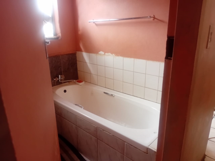 3 Bedroom Property for Sale in Jan Niemand Park Gauteng