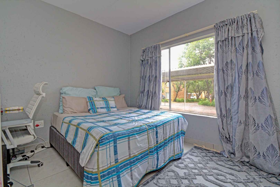 2 Bedroom Property for Sale in Wilgeheuwel Gauteng