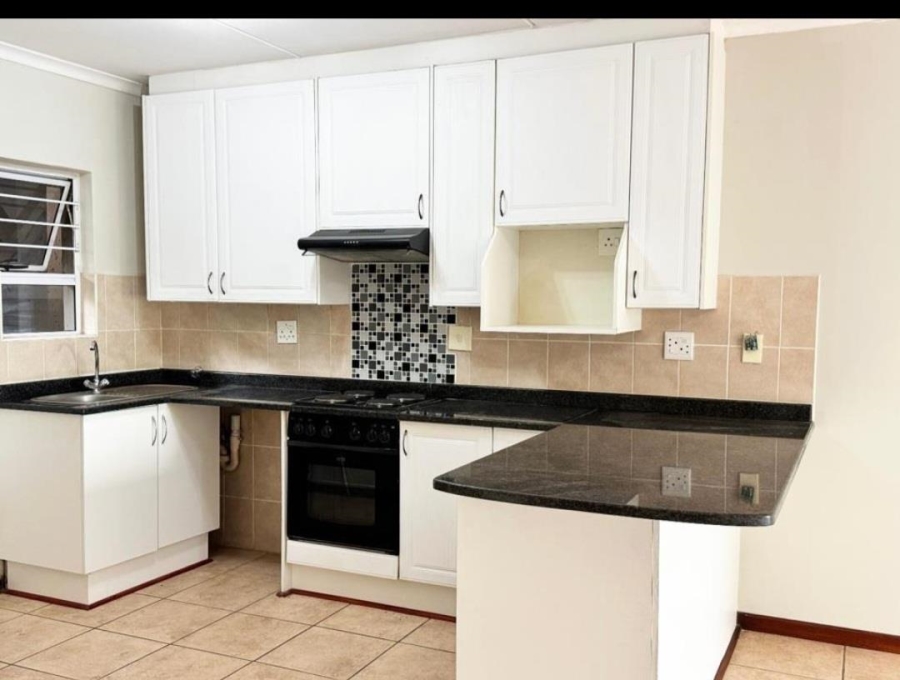 2 Bedroom Property for Sale in Sunninghill Gauteng
