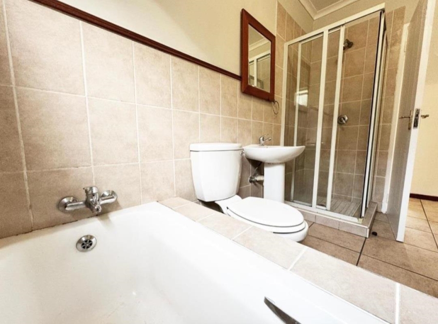 2 Bedroom Property for Sale in Sunninghill Gauteng