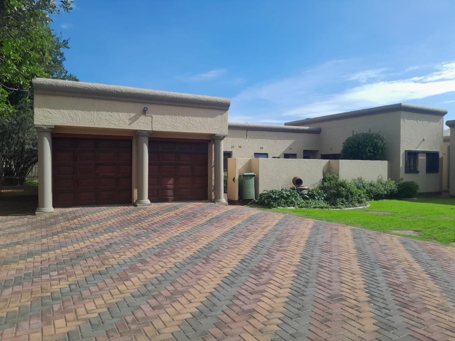 4 Bedroom Property for Sale in Brackenhurst Gauteng