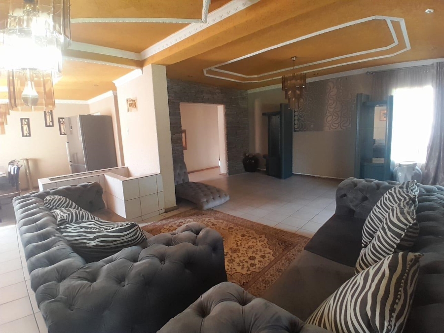 4 Bedroom Property for Sale in Brackenhurst Gauteng