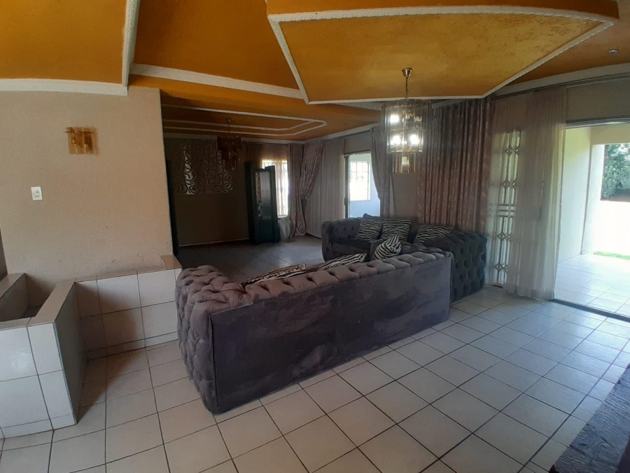 4 Bedroom Property for Sale in Brackenhurst Gauteng