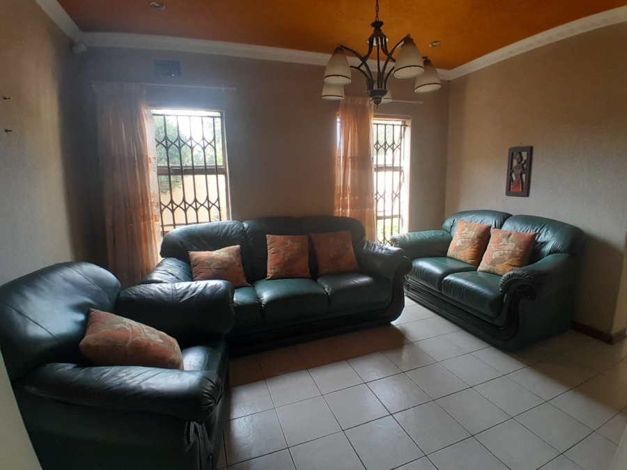 4 Bedroom Property for Sale in Brackenhurst Gauteng