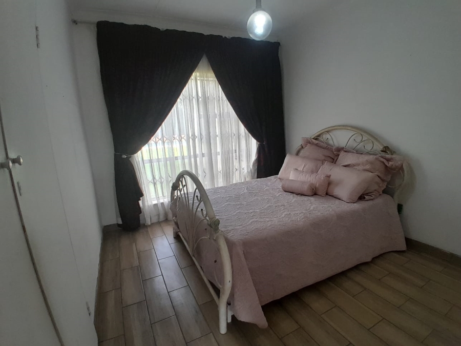 4 Bedroom Property for Sale in Brackenhurst Gauteng