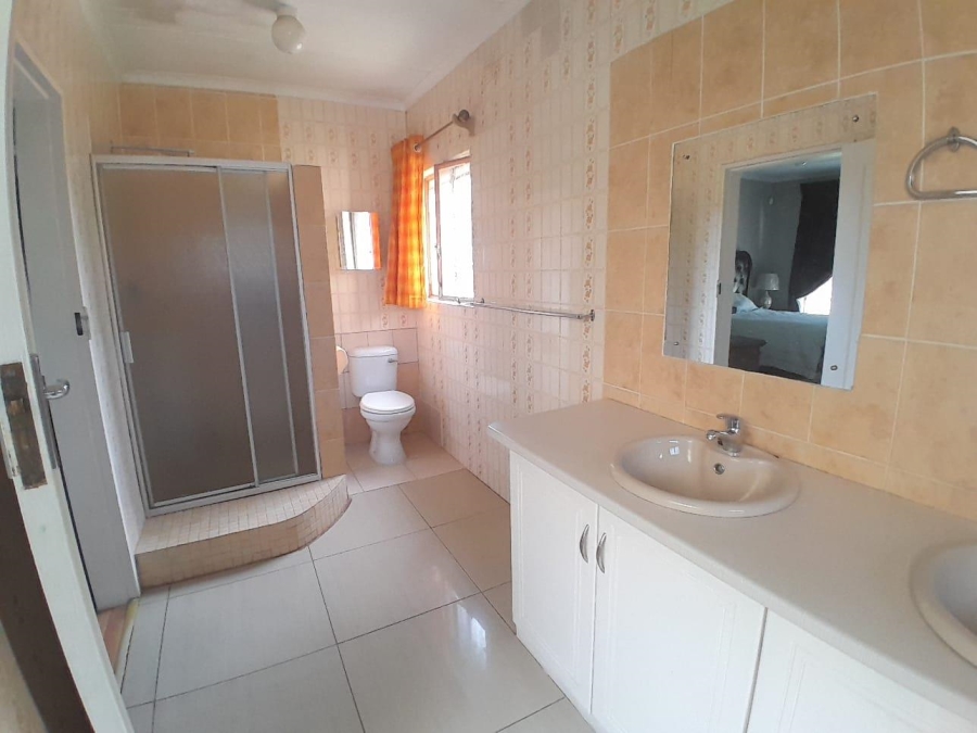 4 Bedroom Property for Sale in Brackenhurst Gauteng