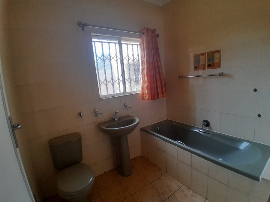 4 Bedroom Property for Sale in Brackenhurst Gauteng