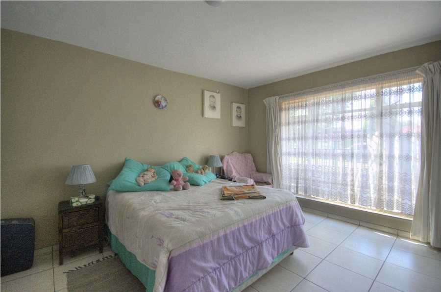 7 Bedroom Property for Sale in Albertsdal Gauteng