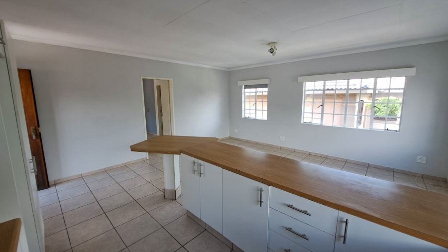 To Let 1 Bedroom Property for Rent in Northcliff Gauteng