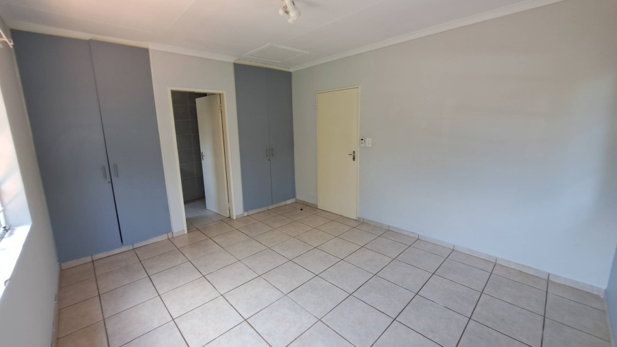 To Let 1 Bedroom Property for Rent in Northcliff Gauteng