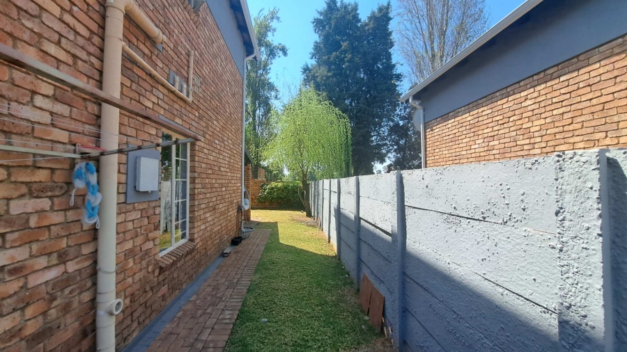 To Let 2 Bedroom Property for Rent in Bellairspark Gauteng