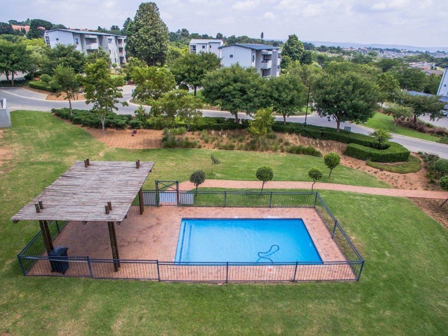 To Let 2 Bedroom Property for Rent in Jackal Creek Golf Estate Gauteng