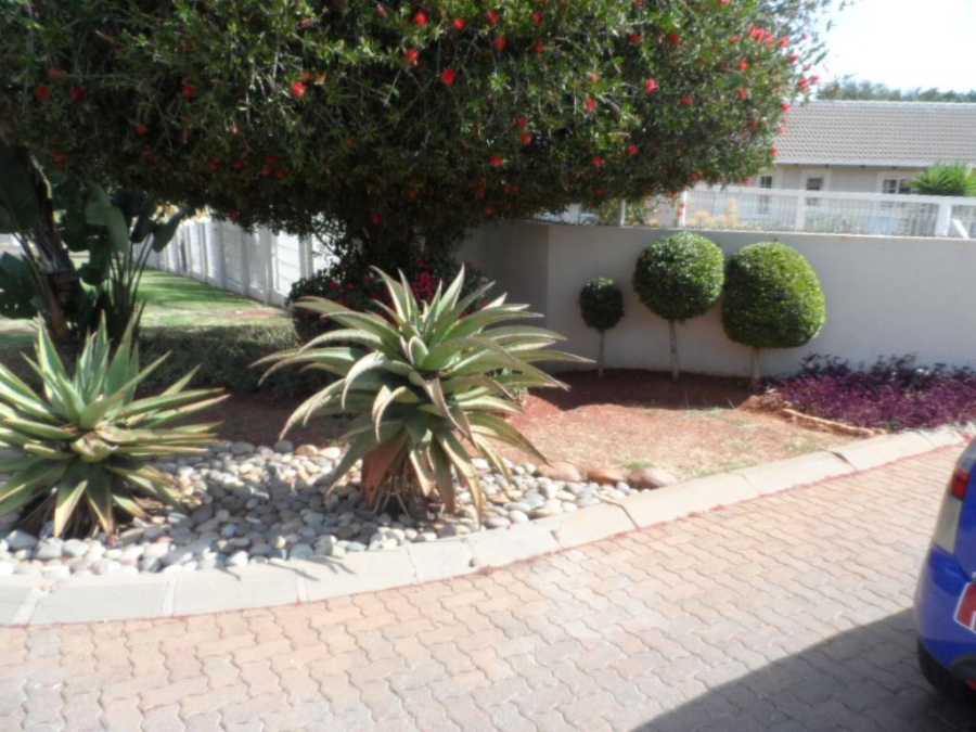 To Let 2 Bedroom Property for Rent in Sterrewag Gauteng