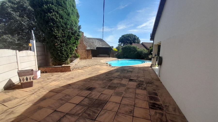 3 Bedroom Property for Sale in Aston Manor Gauteng