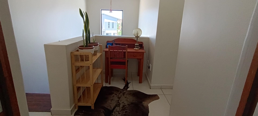 3 Bedroom Property for Sale in Glen Eagle Estate Gauteng