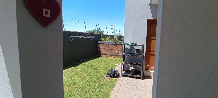 3 Bedroom Property for Sale in Glen Eagle Estate Gauteng