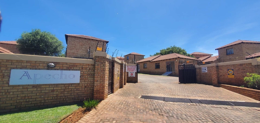 2 Bedroom Property for Sale in Witpoortjie Gauteng