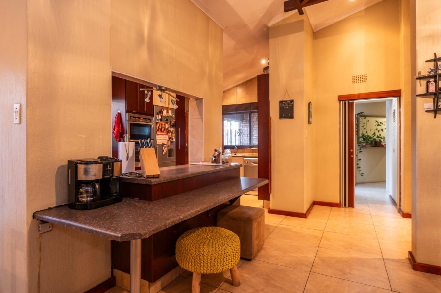 5 Bedroom Property for Sale in Brackendowns Gauteng