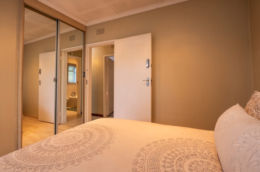 5 Bedroom Property for Sale in Brackendowns Gauteng