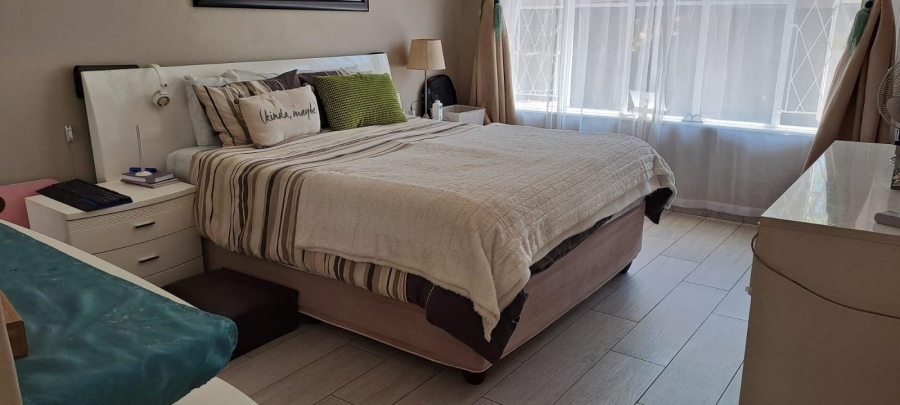 3 Bedroom Property for Sale in Brackendowns Gauteng