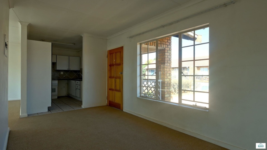 To Let 2 Bedroom Property for Rent in Garsfontein Gauteng