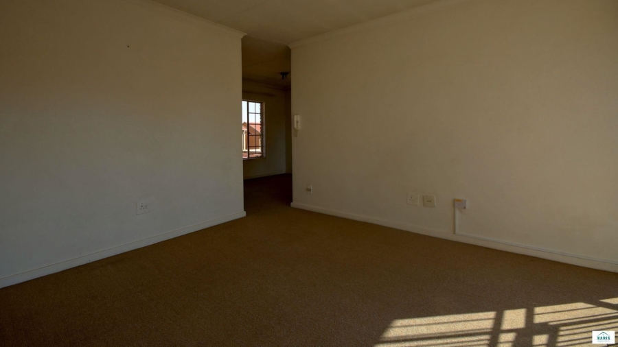 To Let 2 Bedroom Property for Rent in Garsfontein Gauteng