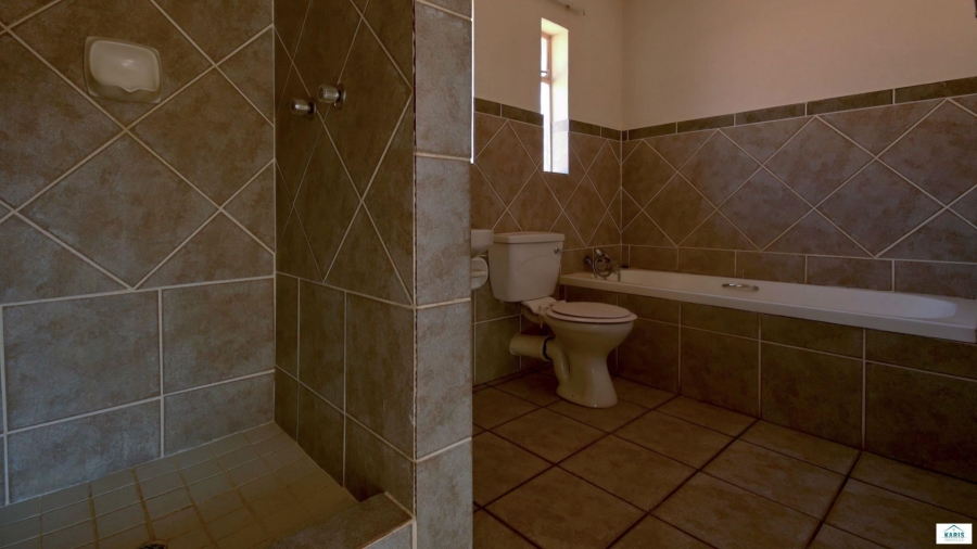 To Let 2 Bedroom Property for Rent in Garsfontein Gauteng