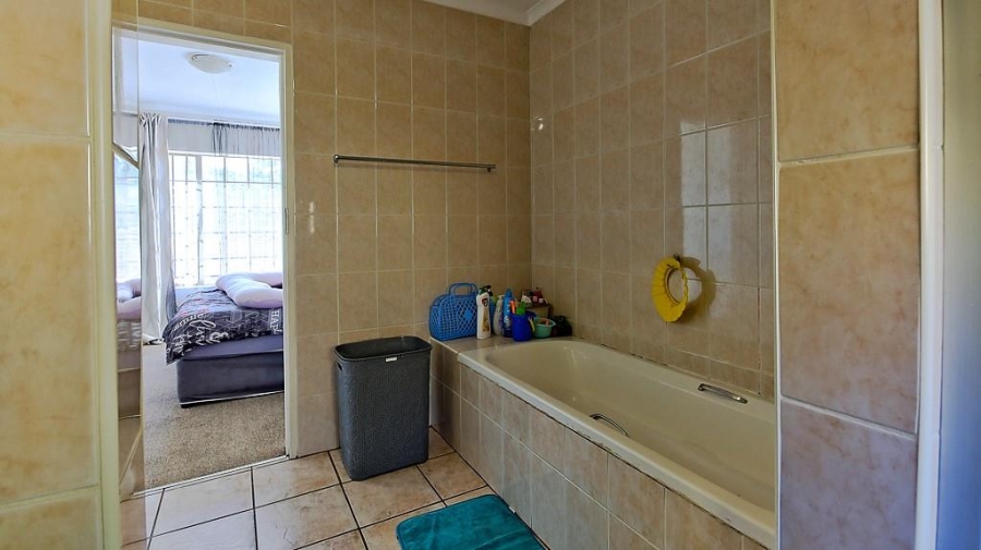 To Let 3 Bedroom Property for Rent in Equestria Gauteng