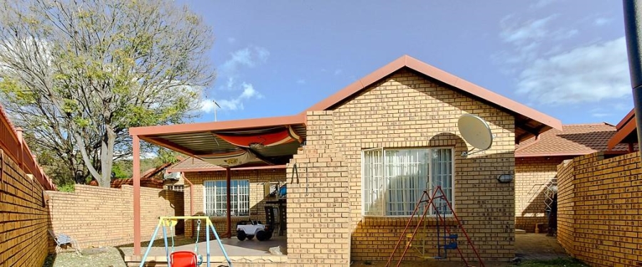 To Let 3 Bedroom Property for Rent in Equestria Gauteng