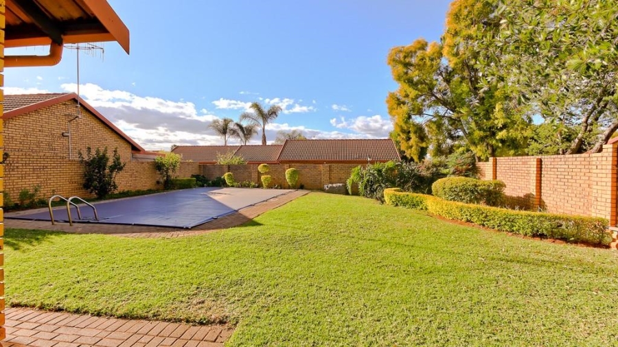 To Let 3 Bedroom Property for Rent in Equestria Gauteng