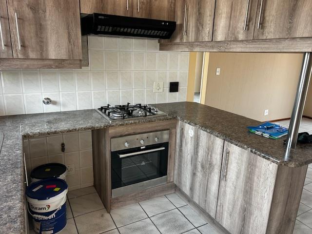 To Let 2 Bedroom Property for Rent in New Redruth Gauteng