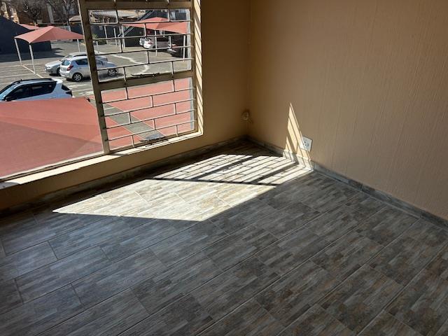 To Let 2 Bedroom Property for Rent in New Redruth Gauteng