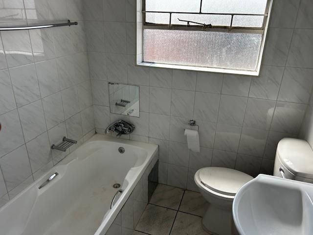 To Let 2 Bedroom Property for Rent in New Redruth Gauteng
