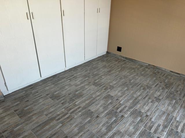 To Let 2 Bedroom Property for Rent in New Redruth Gauteng