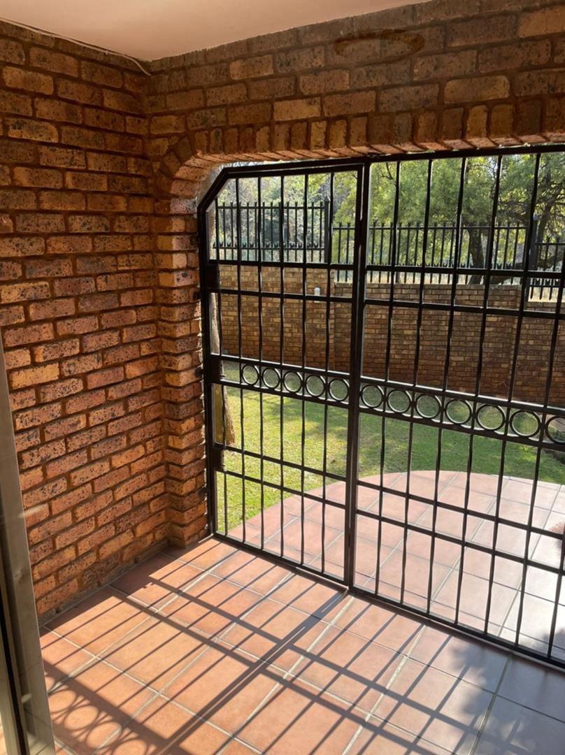 To Let 2 Bedroom Property for Rent in Moreleta Park Gauteng