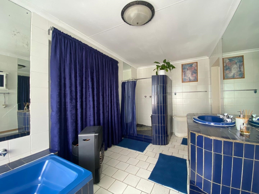 4 Bedroom Property for Sale in Walker Fruit Farms Gauteng
