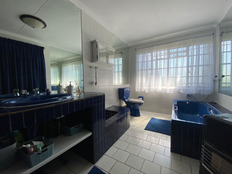 4 Bedroom Property for Sale in Walker Fruit Farms Gauteng