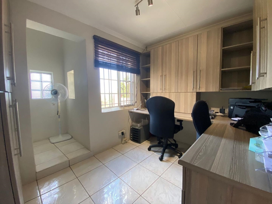 4 Bedroom Property for Sale in Walker Fruit Farms Gauteng