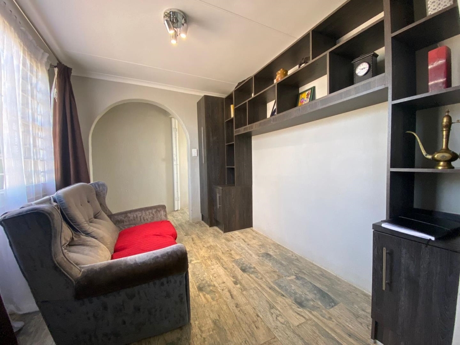 4 Bedroom Property for Sale in Walker Fruit Farms Gauteng