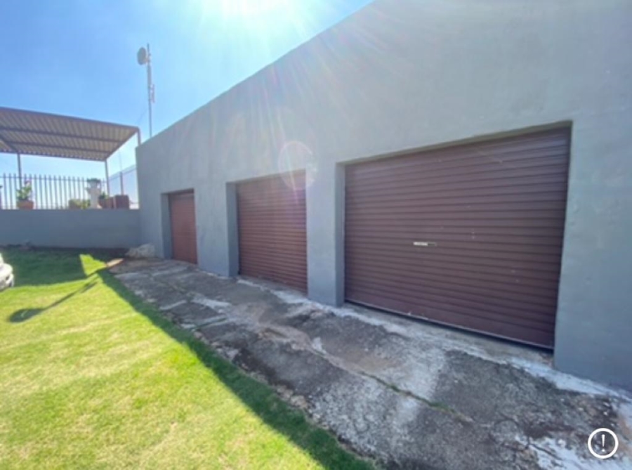 4 Bedroom Property for Sale in Walker Fruit Farms Gauteng