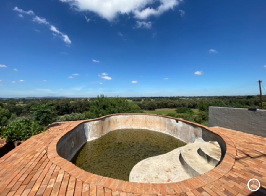 4 Bedroom Property for Sale in Walker Fruit Farms Gauteng