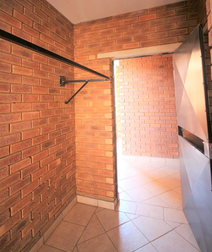 To Let 2 Bedroom Property for Rent in Hazeldean Gauteng